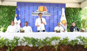 Ministro de Turismo deja iniciados trabajos en vías de Las Terrenas, Samaná