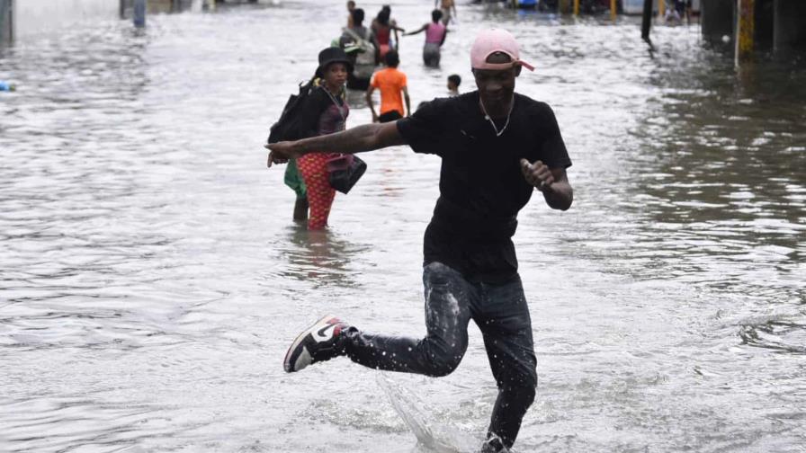 ¿Qué cantidad de agua cayó el sábado en Santo Domingo?