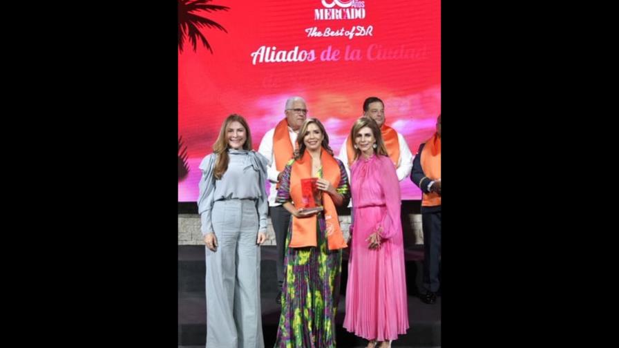 ARS Futuro recibe el galardón “Aliados de la Ciudad de Santo Domingo” ARS Futuro recibe el galardón “Aliados de la Ciudad de Santo Domingo”