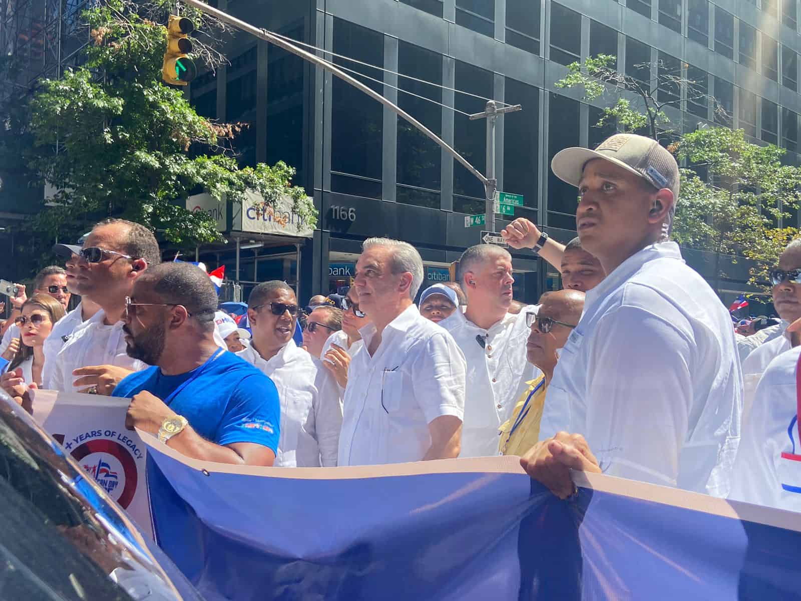 El desfile contó con la presencia del presidente Luis Abinader. 