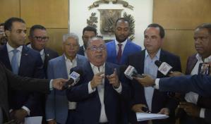 FP, PLD y PRD depositan instancia ante la JCE contra prohibición de actividad política