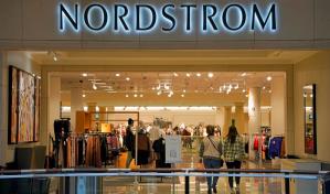 Policía busca a entre 30 y 50 ladrones que asaltaron una tienda de lujo en EE.UU.