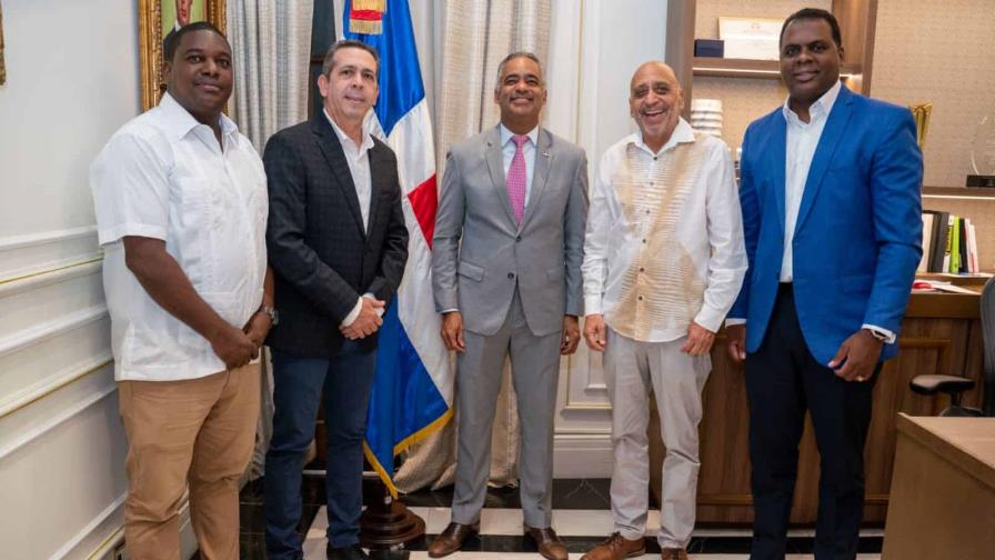 Ministro de la Presidencia presidirá Comité Organizador del baloncesto superior distrital