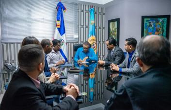 Migración se compromete con implementación de buenas prácticas