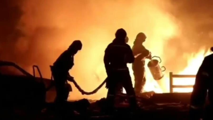 Al menos una treintena de muertos en un inmenso incendio en una gasolinera en Rusia