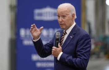 Biden viajará a Hawái tan pronto como sea posible para evaluar daños de los incendios