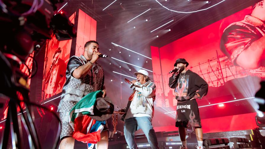 Don Omar se apodera del Baja Beach Fest” cantando Bandolero con Arcángel y Tego Calderón