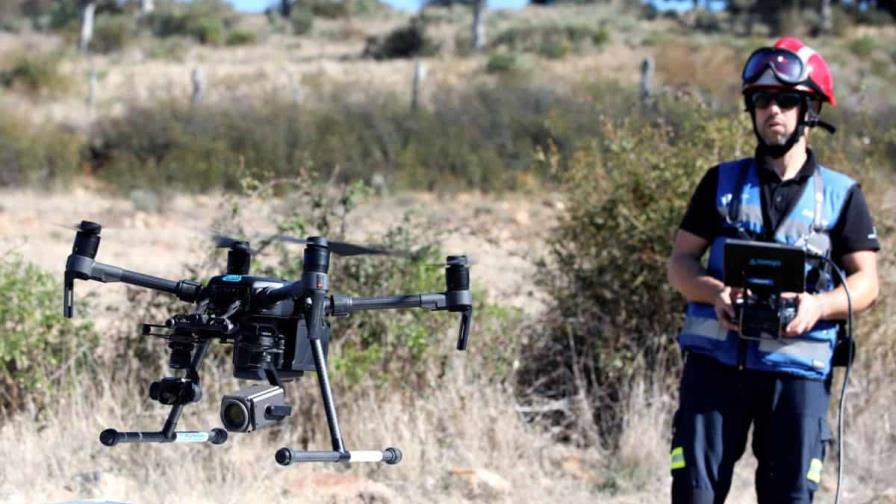 Estudian utilizar redes inteligentes de drones para controlar grandes incendios forestales