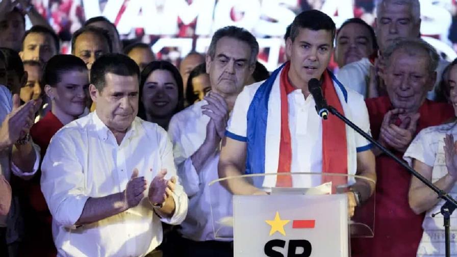 Santiago Peña, el joven economista que presidirá Paraguay cobijado por el coloradismo Santiago Peña, el joven economista que presidirá Paraguay cobijado por el coloradismo