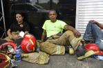 Bomberos llevan más de 20 horas de labor continúa en explosión de San Cristóbal Bomberos llevan más de 20 horas de labor continúa en explosión de San Cristóbal