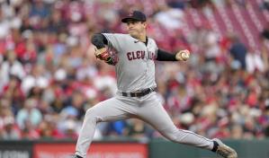 Allen y Calhoun guían a Guardianes hacia triunfo sobre los Rojos