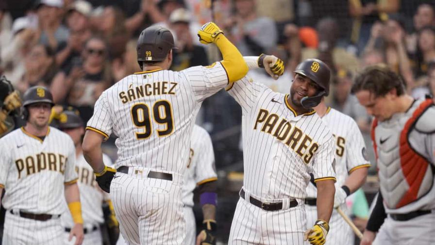 Sánchez castiga con grand slam a un inconsistente Flaherty; Padres vencen a Orioles 10-3