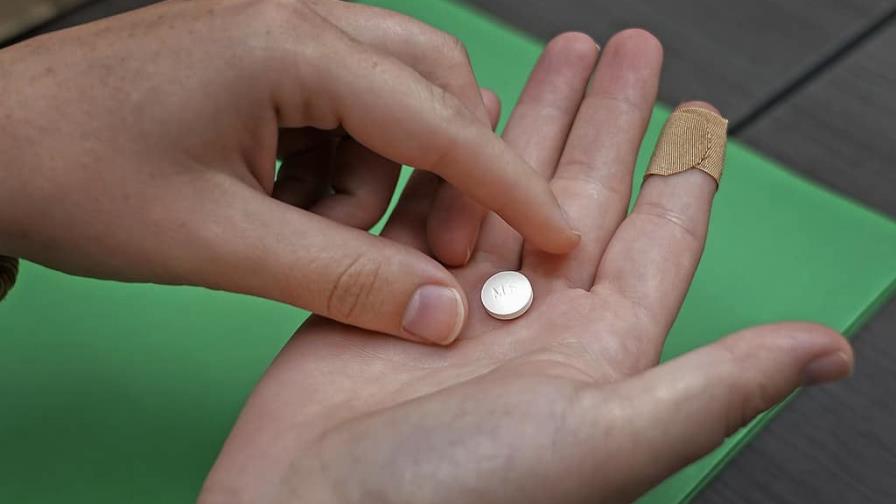 Tribunal de EE.UU. impone limitaciones a uso de la píldora abortiva mifepristona