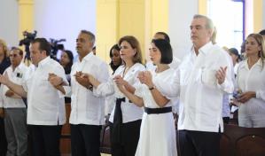 Helicóptero en que se desplazaba la vicepresidenta aterriza de emergencia
