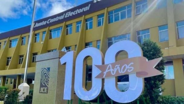 JCE emite resolución que regula participación de los funcionarios en la política