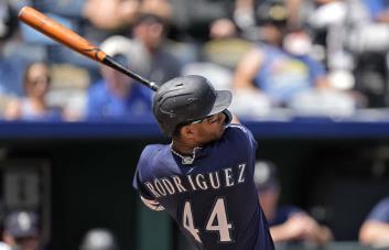 Julio Rodríguez llega a 17 hits en cuatro partidos