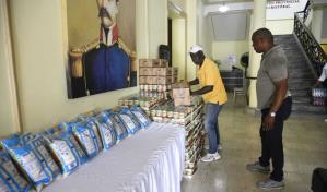 Afectados por explosión en San Cristóbal reciben ayuda