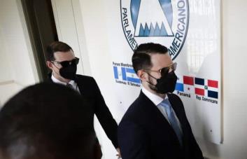 Hijos del expresidente panameño Martinelli, acusados de lavado, juran como diputados