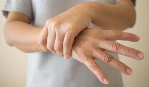 No es párkinson, es temblor esencial: cómo afrontar el trastorno más frecuente del movimiento