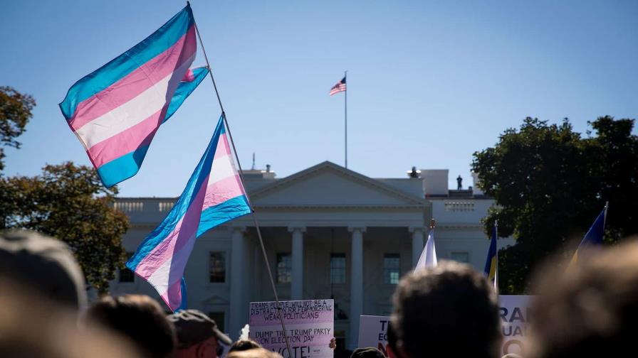 El Congreso de Carolina del Norte ratifica varias leyes contra las personas trans