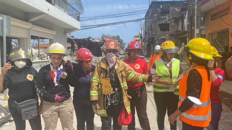 La labor de las bomberas en la tragedia de San Cristóbal