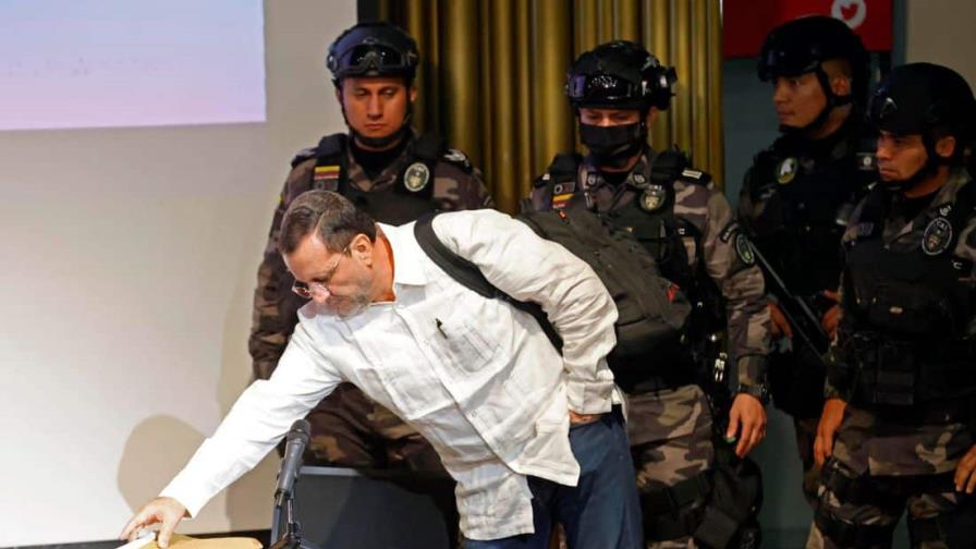 Exjefe paramilitar Macaco pide perdón a sus víctimas y a la sociedad colombiana