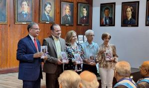 Juramentan personalidades como miembros honoríficos del Instituto Duartiano