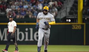 Santana consigue jonrón de 3 carreras; Cerveceros superan a Rangers