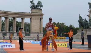 A pesar de la lluvia Martín gana su primer oro en los 20kms en marcha del Mundial de Atletismo