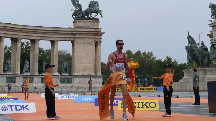 A pesar de la lluvia Martín gana su primer oro en los 20kms en marcha del Mundial de Atletismo A pesar de la lluvia Martín gana su primer oro en los 20kms en marcha del Mundial de Atletismo