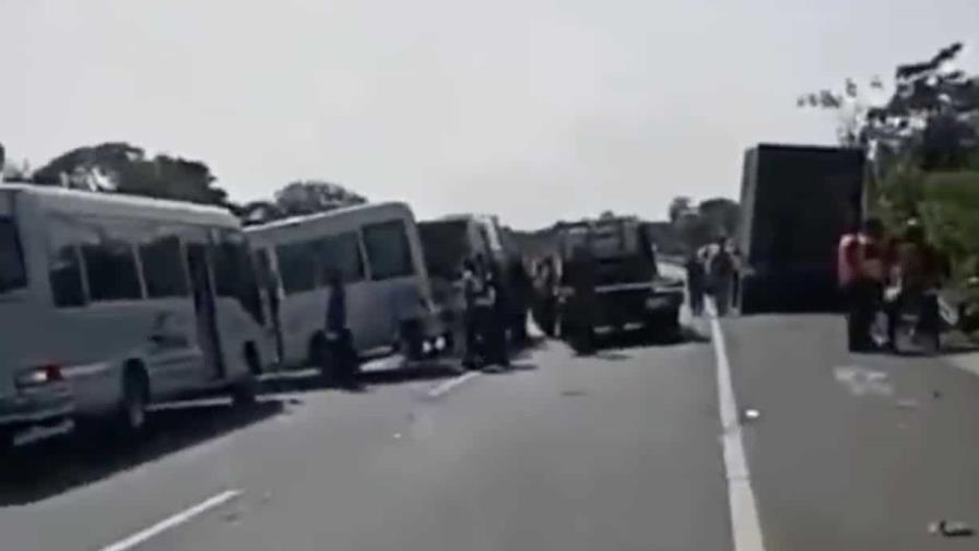 Varios médicos resultan heridos en accidente en la Circunvalación de Santo Domingo