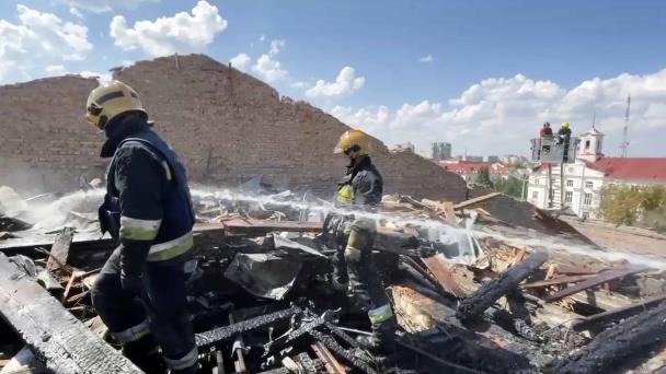 Zelenskyy promete venganza por el ataque en Cherníhiv que dejó 7 muertos y más de 100 heridos