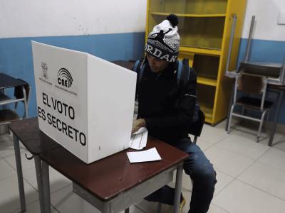 El luto va a las elecciones en Ecuador