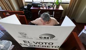 Ecuador vota con la esperanza de un cambio pese al temor a la violencia