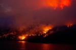 Incendios obligan a 35,000 personas a huir de sus hogares en el oeste de Canadá Incendios obligan a 35,000 personas a huir de sus hogares en el oeste de Canadá