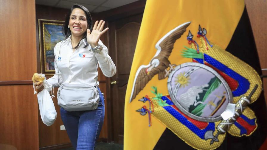 Luisa González y Daniel Noboa toman ventaja en la carrera presidencial en Ecuador, con 10 % escrutado