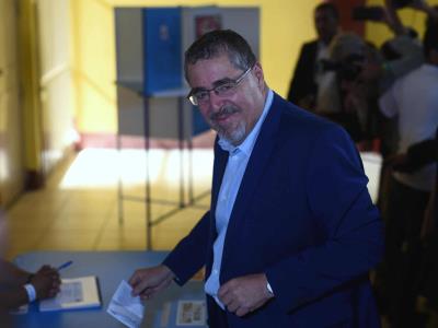 Bernardo Arévalo de León gana elecciones en Guatemala