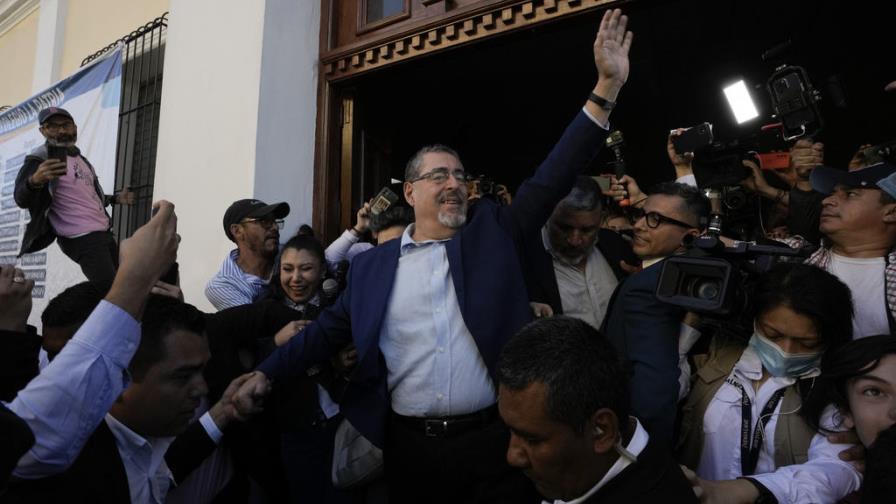 Bernardo Arévalo se perfila como el próximo presidente de Guatemala, escrutado el 60 %