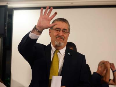 Advierten planes para eliminar presidente de Guatemala