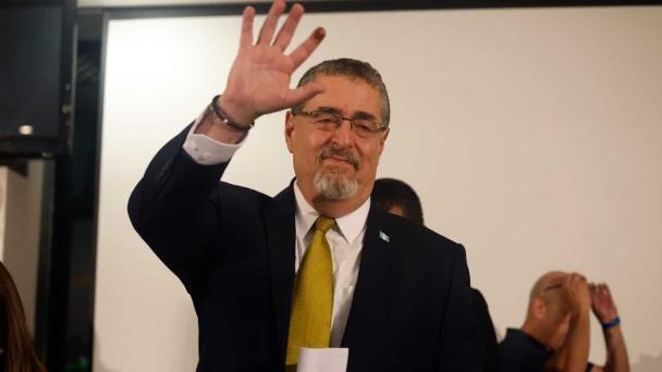 Guatemala refuerza la seguridad del presidente electo Bernardo Arévalo