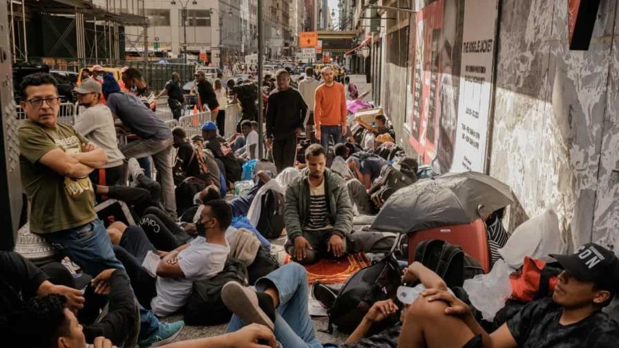 EE.UU. concede 77 millones en subvenciones para mejorar la acogida de inmigrantes EE.UU. concede 77 millones en subvenciones para mejorar la acogida de inmigrantes