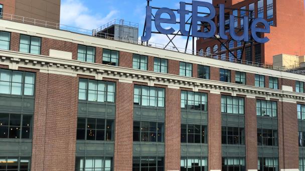 Más de 30 empleados del Centro de Operaciones de JetBlue son dominicanos