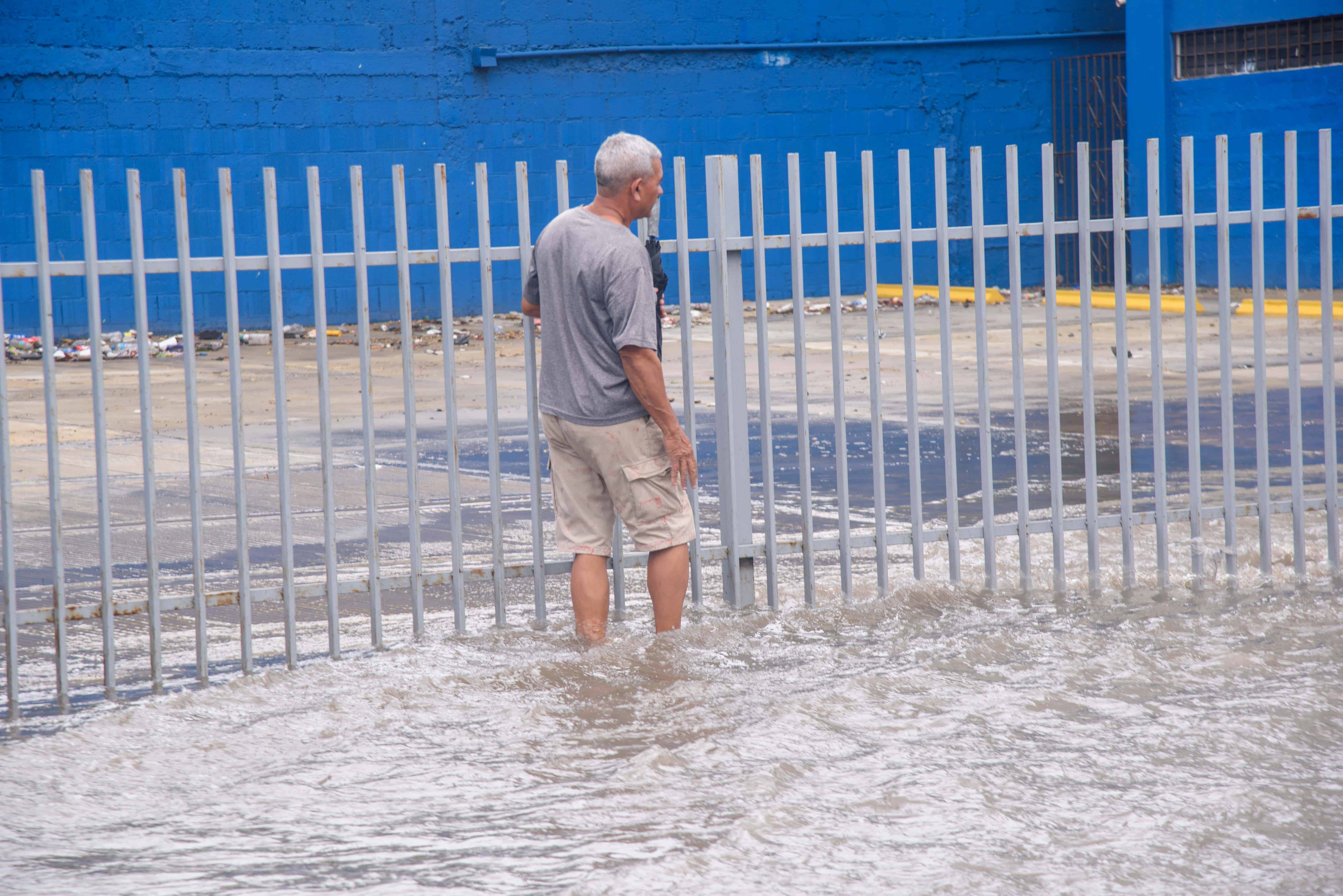  zona inundada en la avenida Charles de Gaulle, SDE.