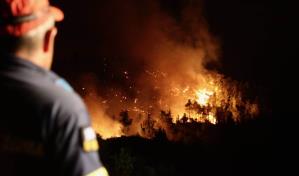 Grecia redobla esfuerzos contra letales incendios forestales