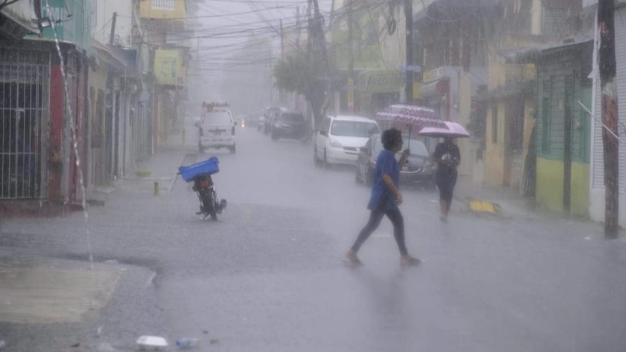Elevan a 25 las provincias en alerta roja por tormenta tropical Franklin