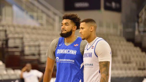 El dominicano Ángel Núñez se une a los entrenamientos del Covirán en España