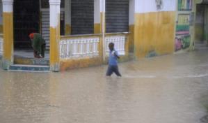 Elevan a 24 las provincias en alerta roja por paso de la tormenta Franklin