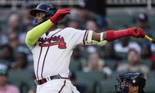 Ozuna se contagia de la gran ofensiva de los Bravos