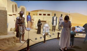 Cosplayers invitan a los rusos a elegir bando en la Star Wars