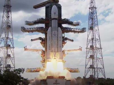 Misión espacial de India aluniza polo sur de la luna